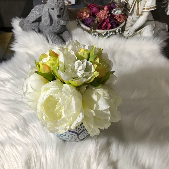 Peonies in Ikat Blue Vase - Picture 5 of 9